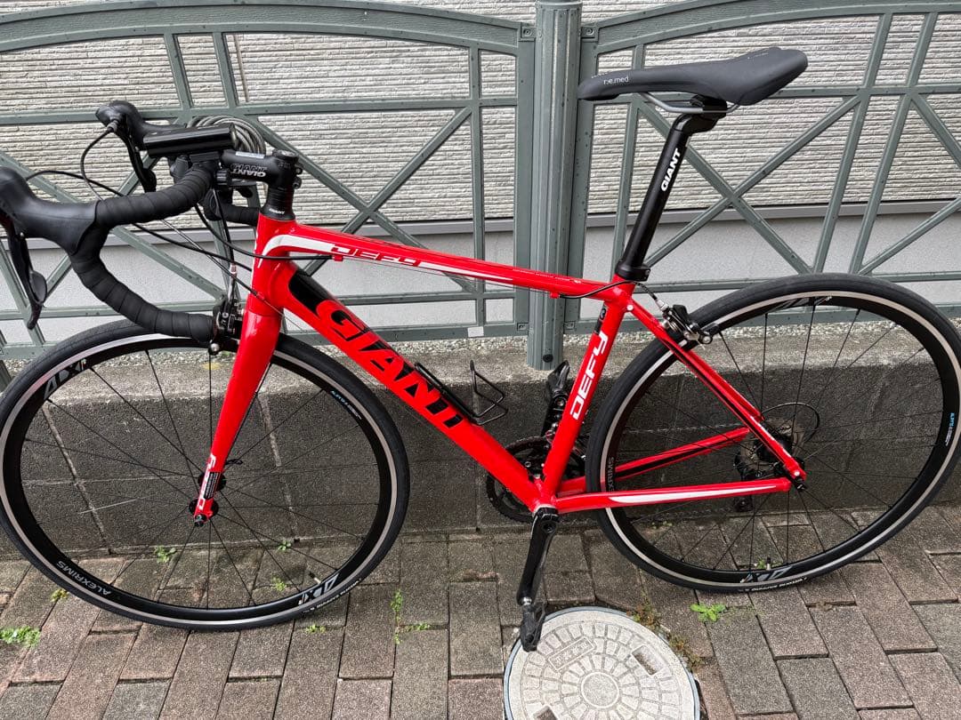 GIANT ロードバイク　defy3