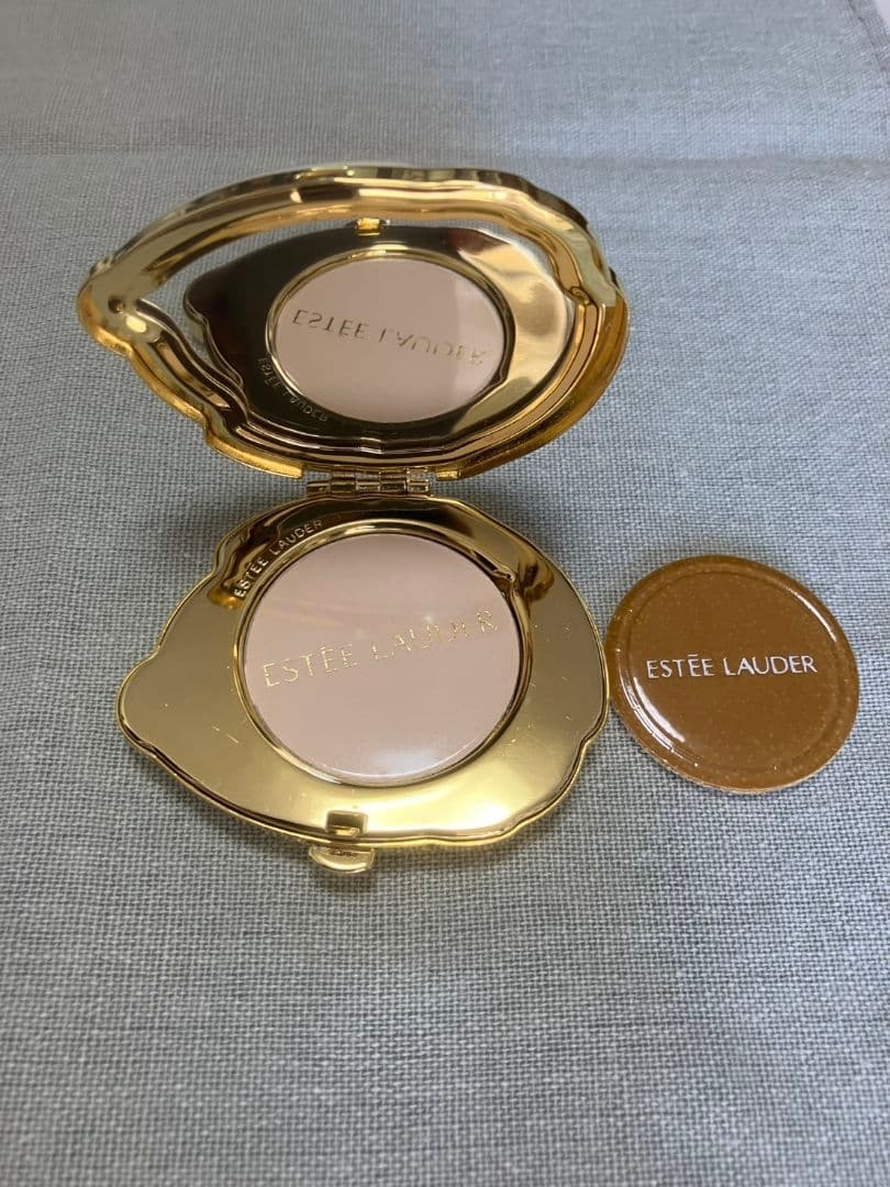 エスティーローダー　イヤー オブ ザ コンパクト ラビット