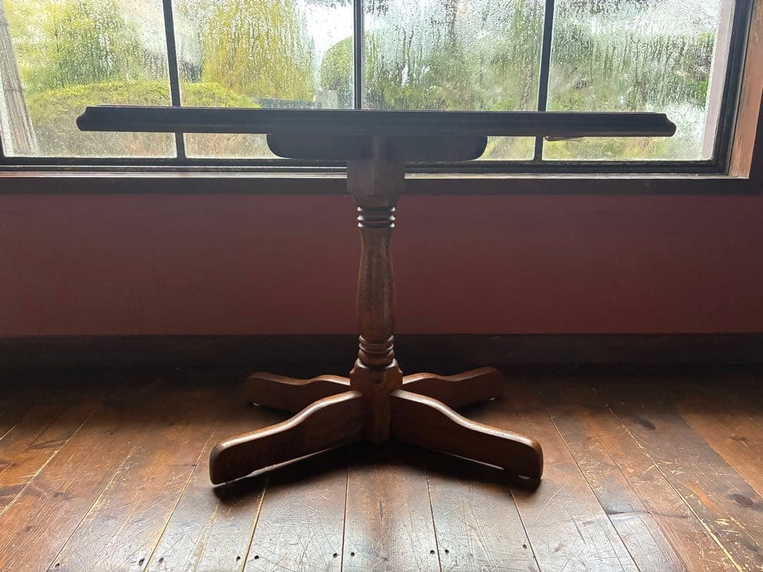 古い一本脚のテーブル　（楢　オーク系）　限定値下げ中〜日曜日まで