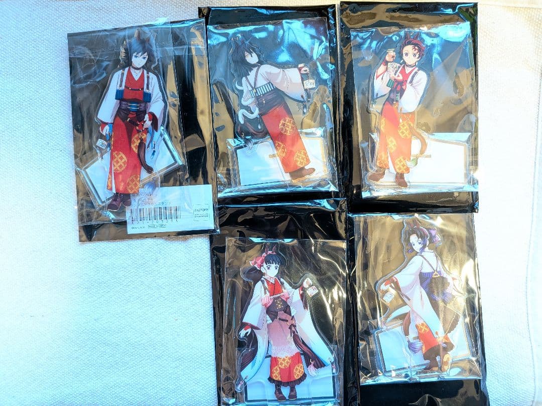 鬼滅の刃　干支　午年　炭治郎　カナヲ　しのぶ 義勇 伊黒　アクリルスタンド