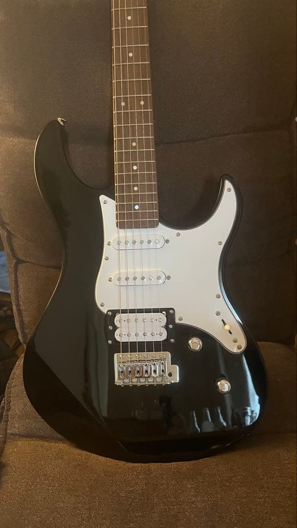 YAMAHA エレキギター PACIFICA112V BLブラック