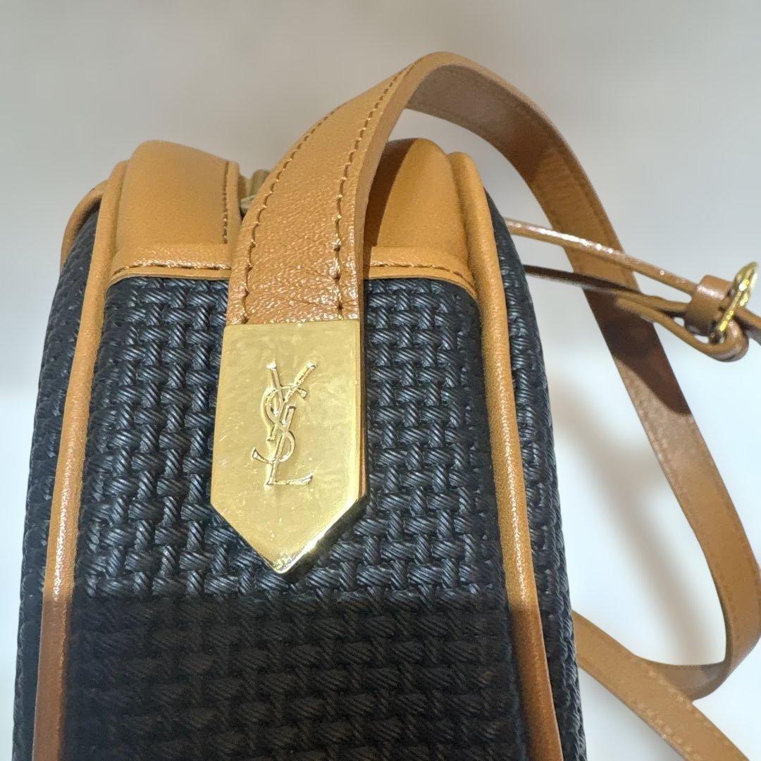 美品イヴサンローラン レザー ショルダーバッグ