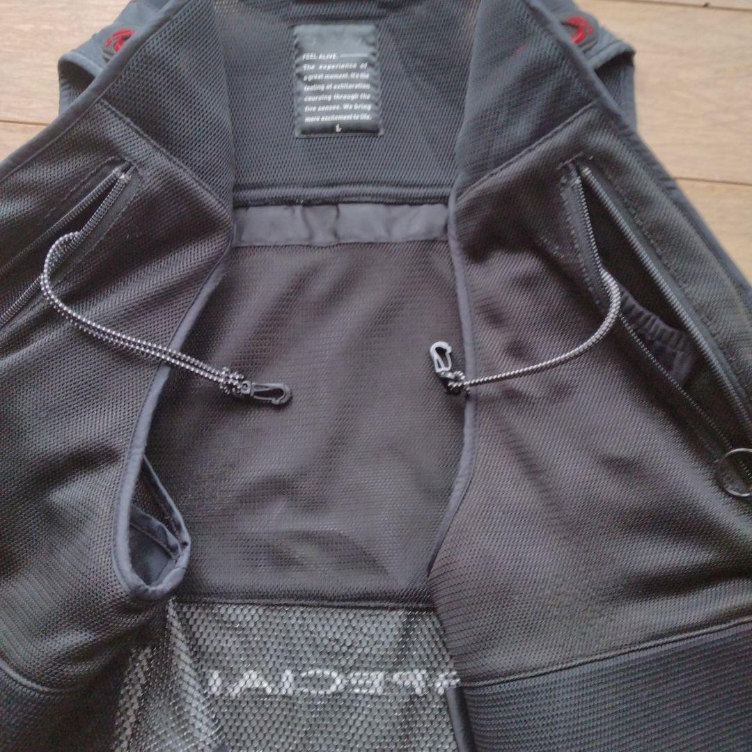 ダイワ スペシャル鮎フィッシングベスト 黒/赤