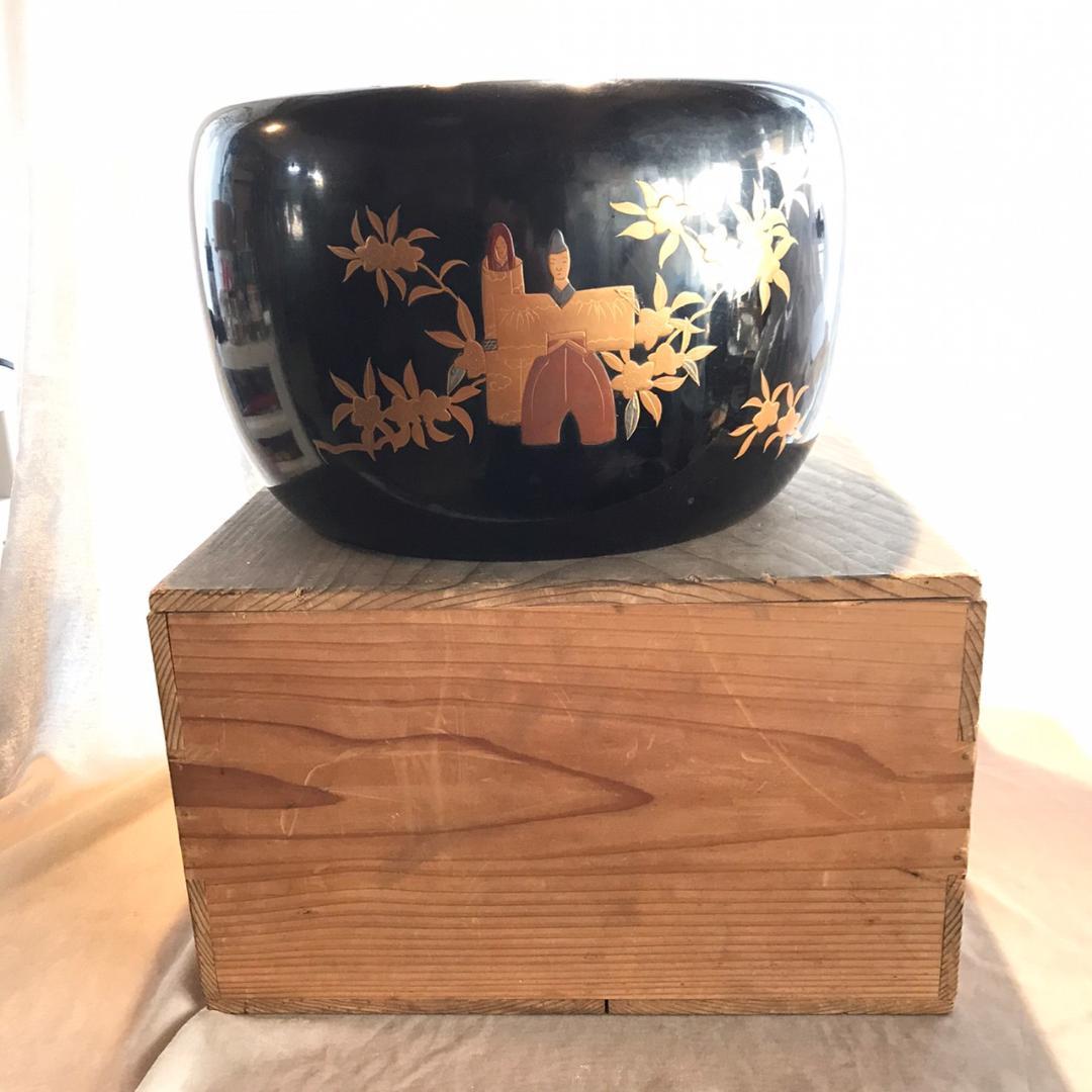 お雛様の手あぶり　火鉢　金蒔絵　高蒔絵　節句向き　かぶと大根蒔絵