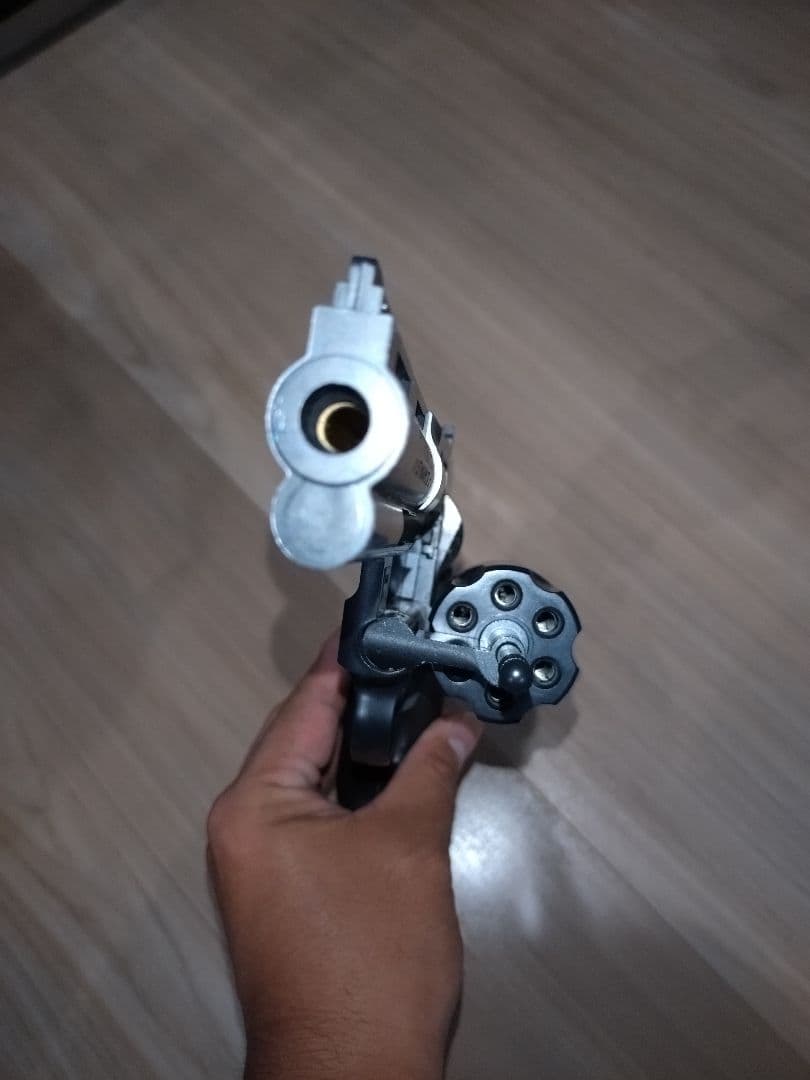 ガスガン 東京マルイ　コルトパイソン.357マグナム　4インチ（生産終了）