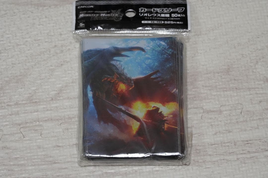 新品未開封　モンスターハンター　スリーブ　50枚　リオレウス亜種