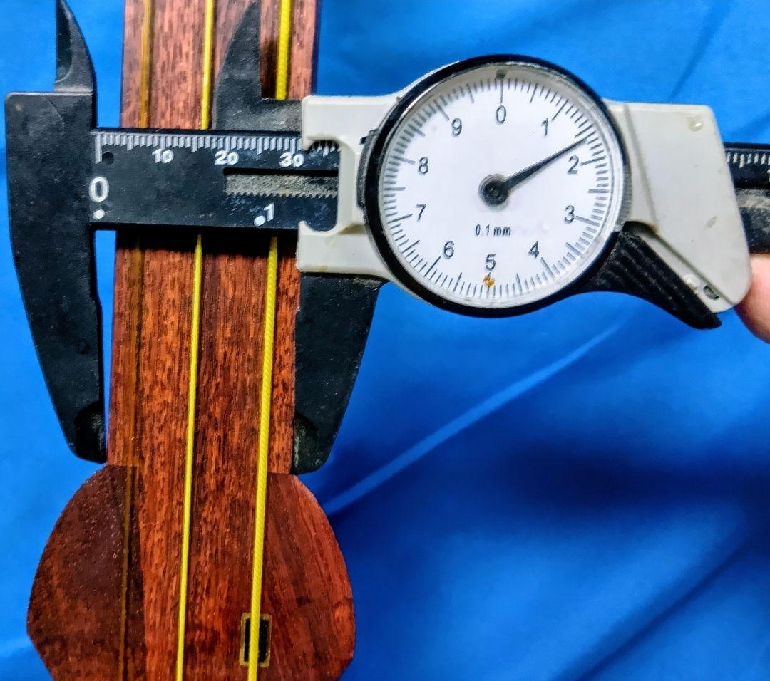 津軽三味線 東さわり 2940g 棹幅31.5ミリ　表皮張り替え済　ケース付