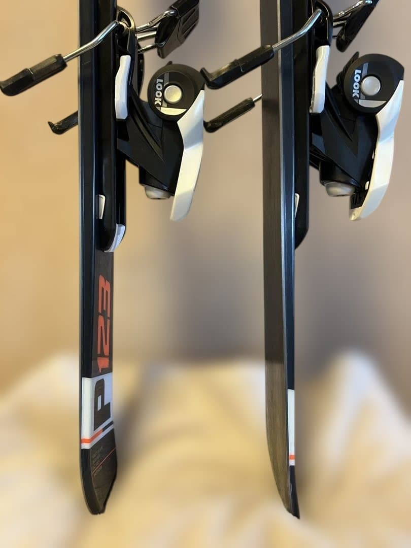 優*亮様 スキー板　ROSSIGNOL PURSUIT 123cm ストック、カ