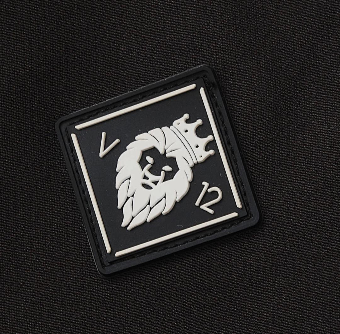 V12 新品 メンズ パンツ Mサイズ