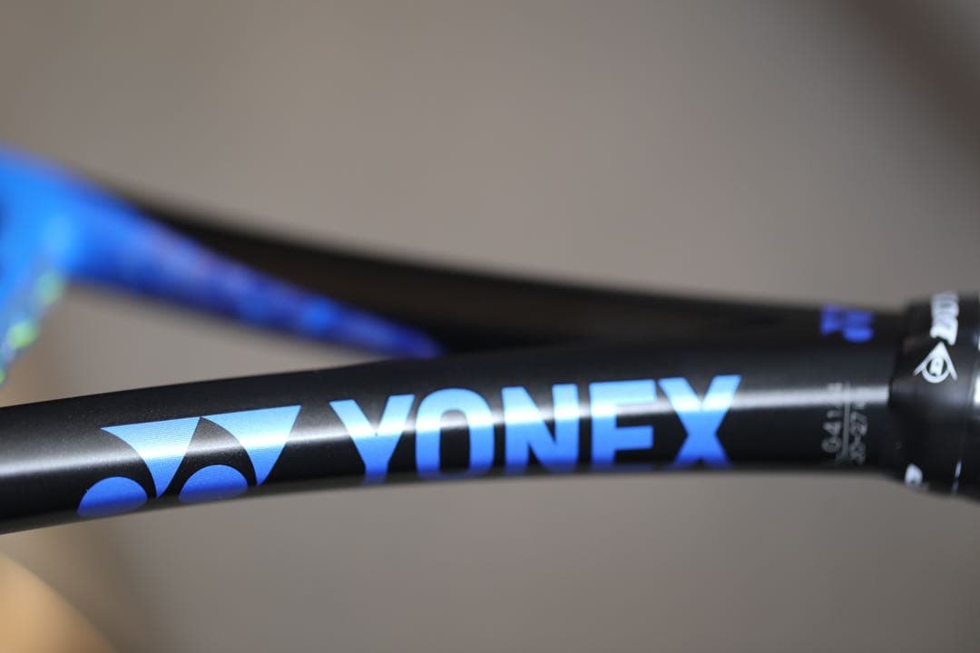 【美品】YONEX EZONE 98 LG テニスラケット G2