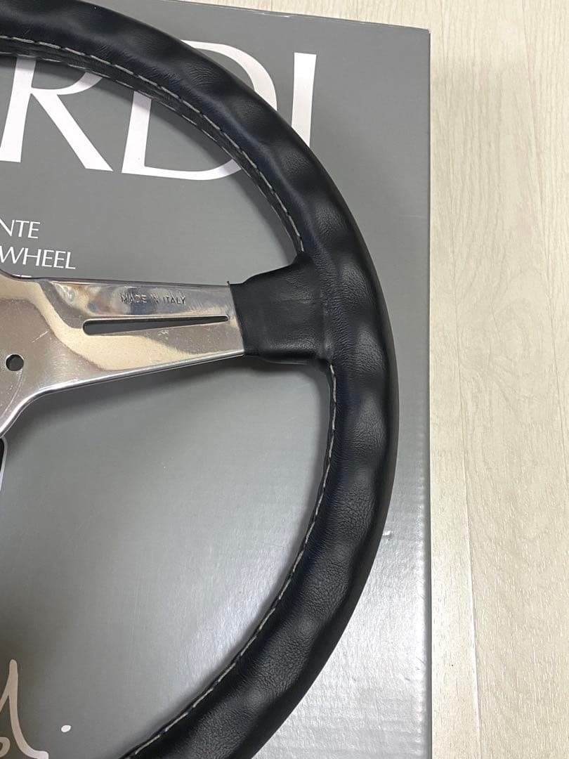 希少【NARDI】FET レザーステアリング　36Φ 【ナルディ】