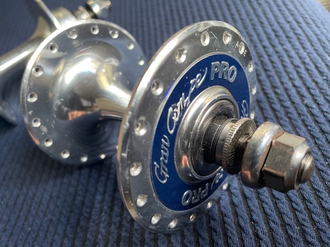 NJS YOSHIGAI GRANCOMPEPRO ハブ　競輪　ピスト