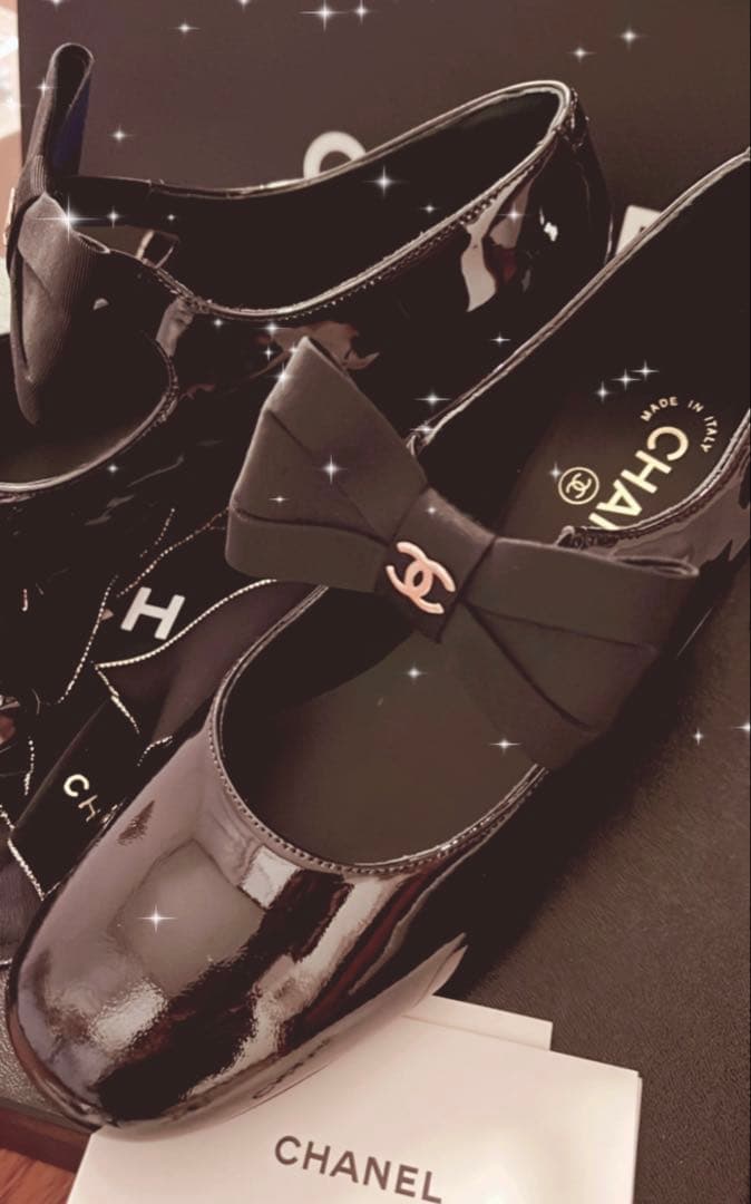 CHANELエナメルリボンストラップシューズ