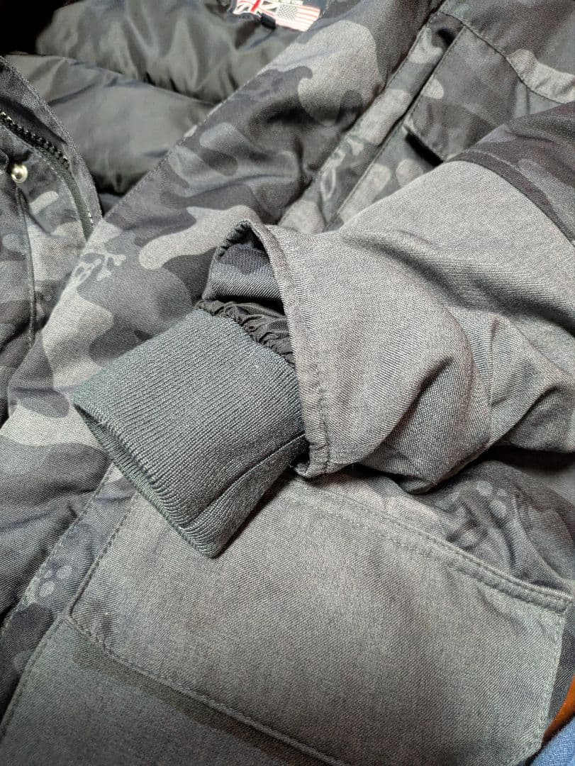 Psycho Bunny by ROBERT GODLEY　ダウンジャケット