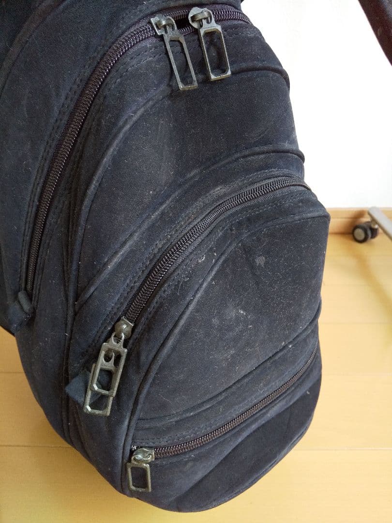 バーニーズニューヨーク　ゴルフ　キャディバッグ(黒)　とシューズバッグ(赤)