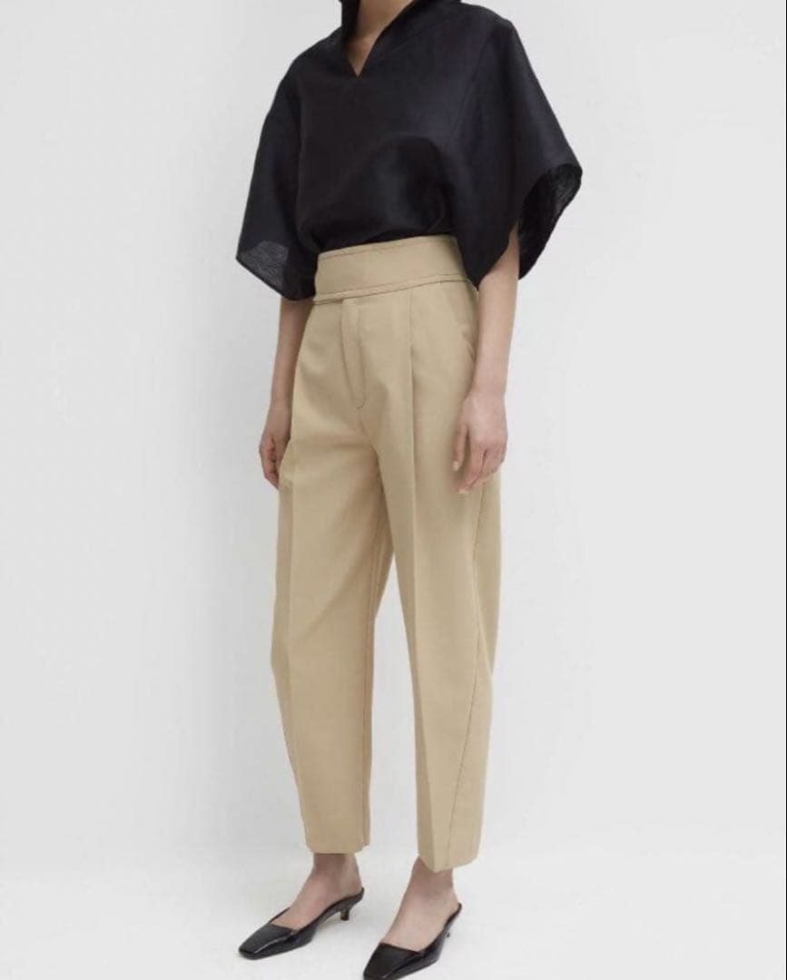 …*様 美品✨TOTEME トーテム タックチノパン テーパードパンツ コクーン