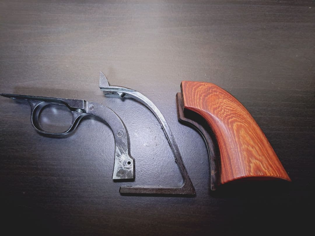 タナカ　コルトSAA　木製グリップ・トリガーガードセット