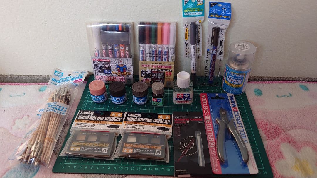 プラモデル　製作セット　ガンダム