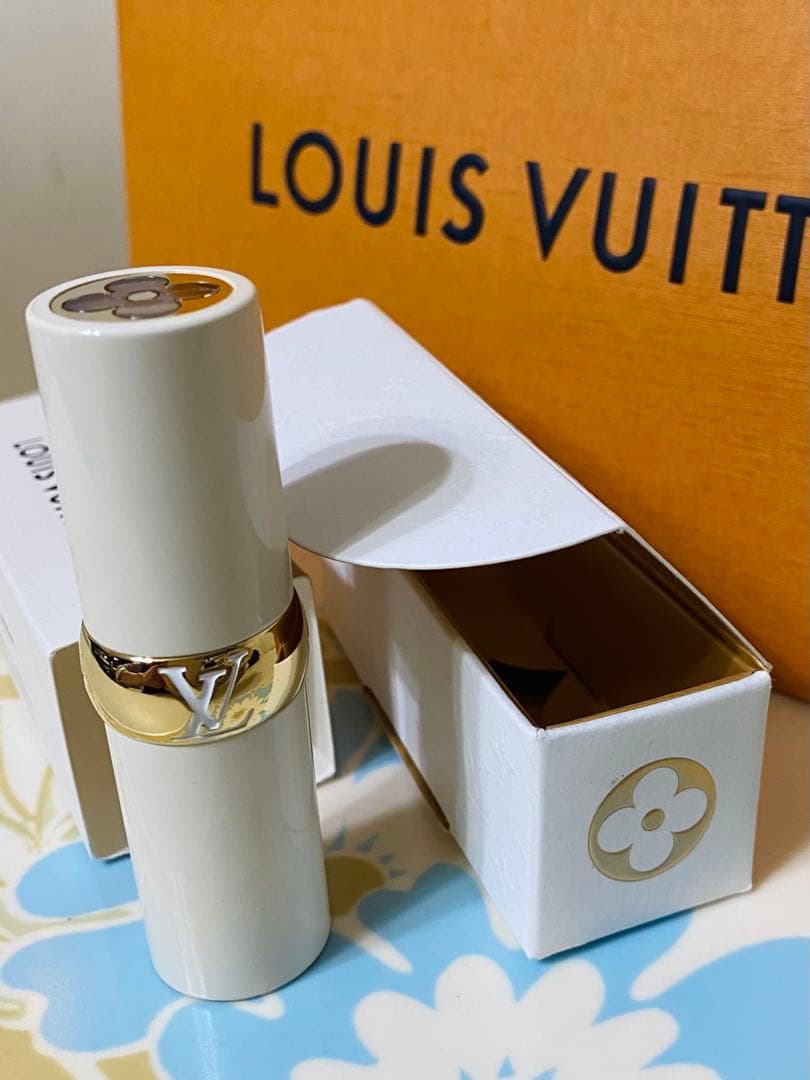 新品 未使用 ルイヴィトンバームLOUIS VUITTON 000 リップケア