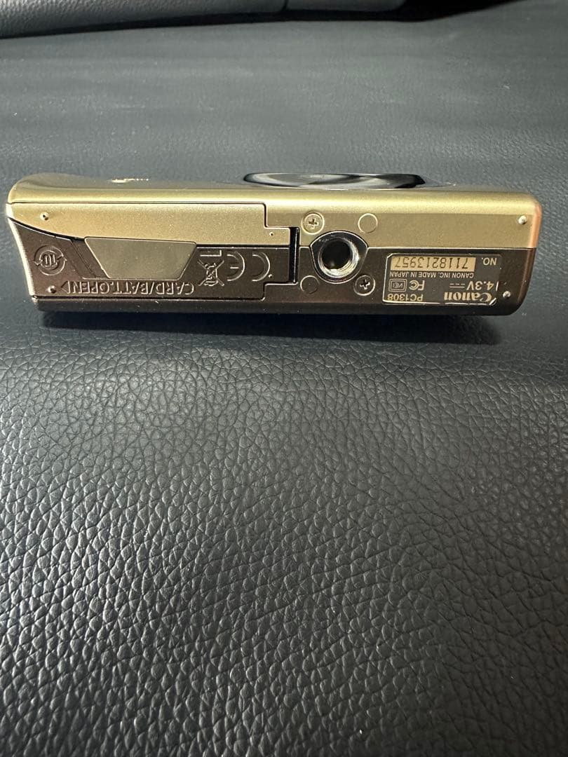 【ジャンク】Canon IXY DIGITAL 920 IS 本体＋充電器