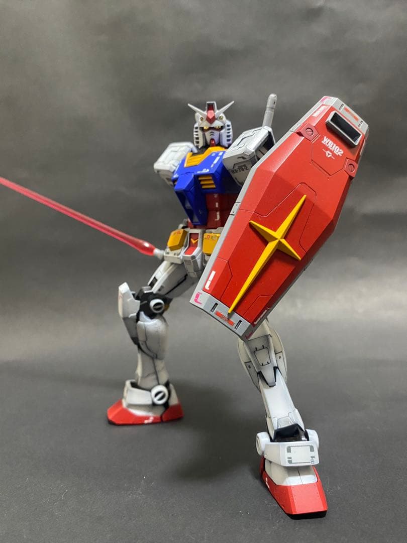 RG RX-78-2 ガンダム　塗装済完成品