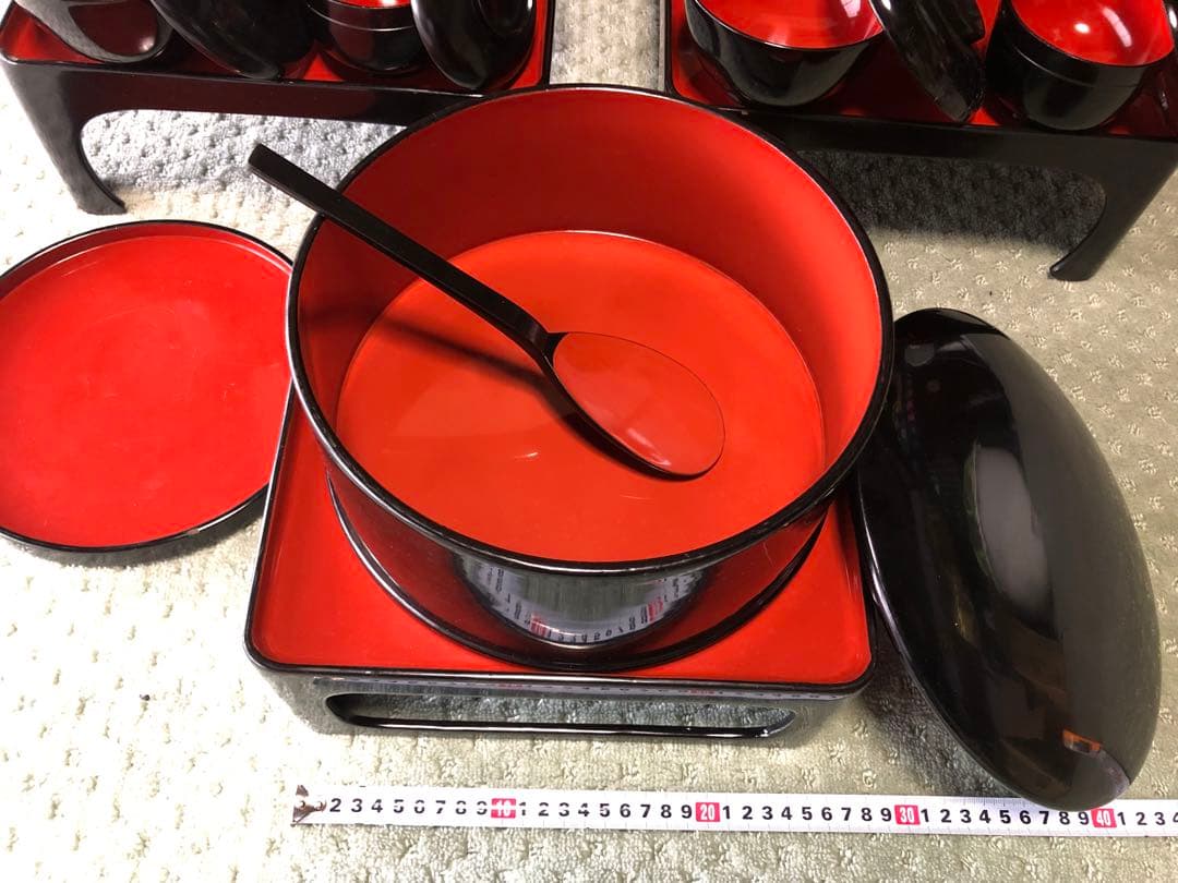 お膳　お椀　5膳　おひつ　しゃもじ　お盆　セット　木製収納箱付き　骨董品