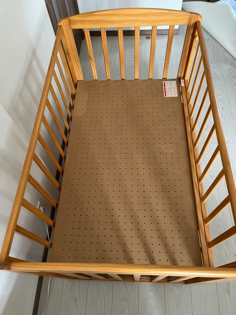 KATOJI木製ベビーベッド２段高さ調節可能！収納付き