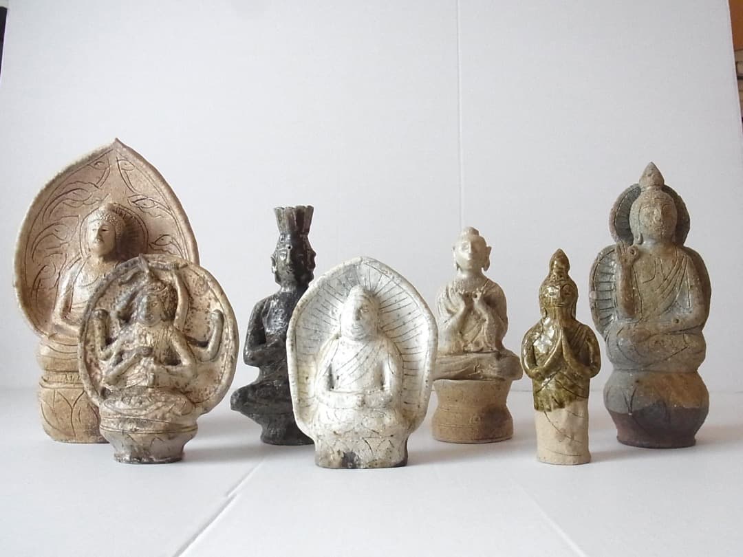 小嶋亜創『粉引陶仏』初期伊万里 李朝 古唐津 黒高麗 オンギ くらわんか