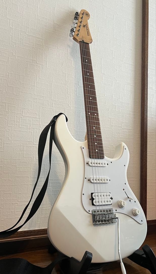 ギター Yamaha PACIFICA PA012