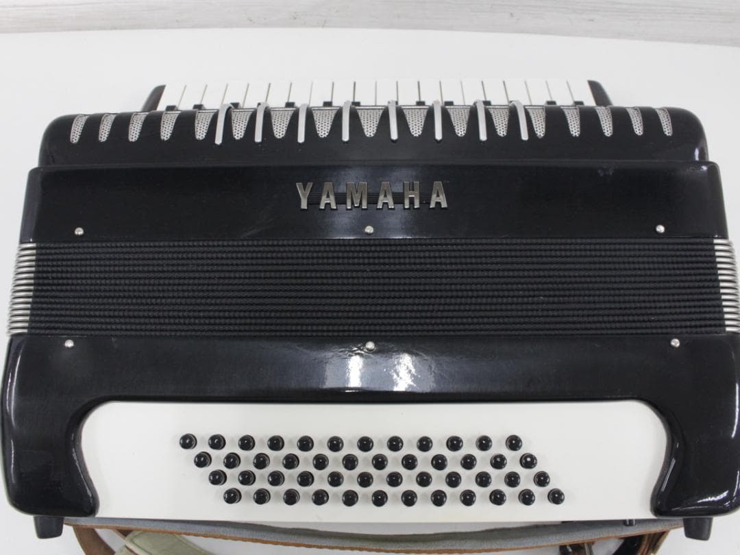 ▲YAMAHA/ヤマハ アコーディオン 34鍵盤 8905 ケース付き