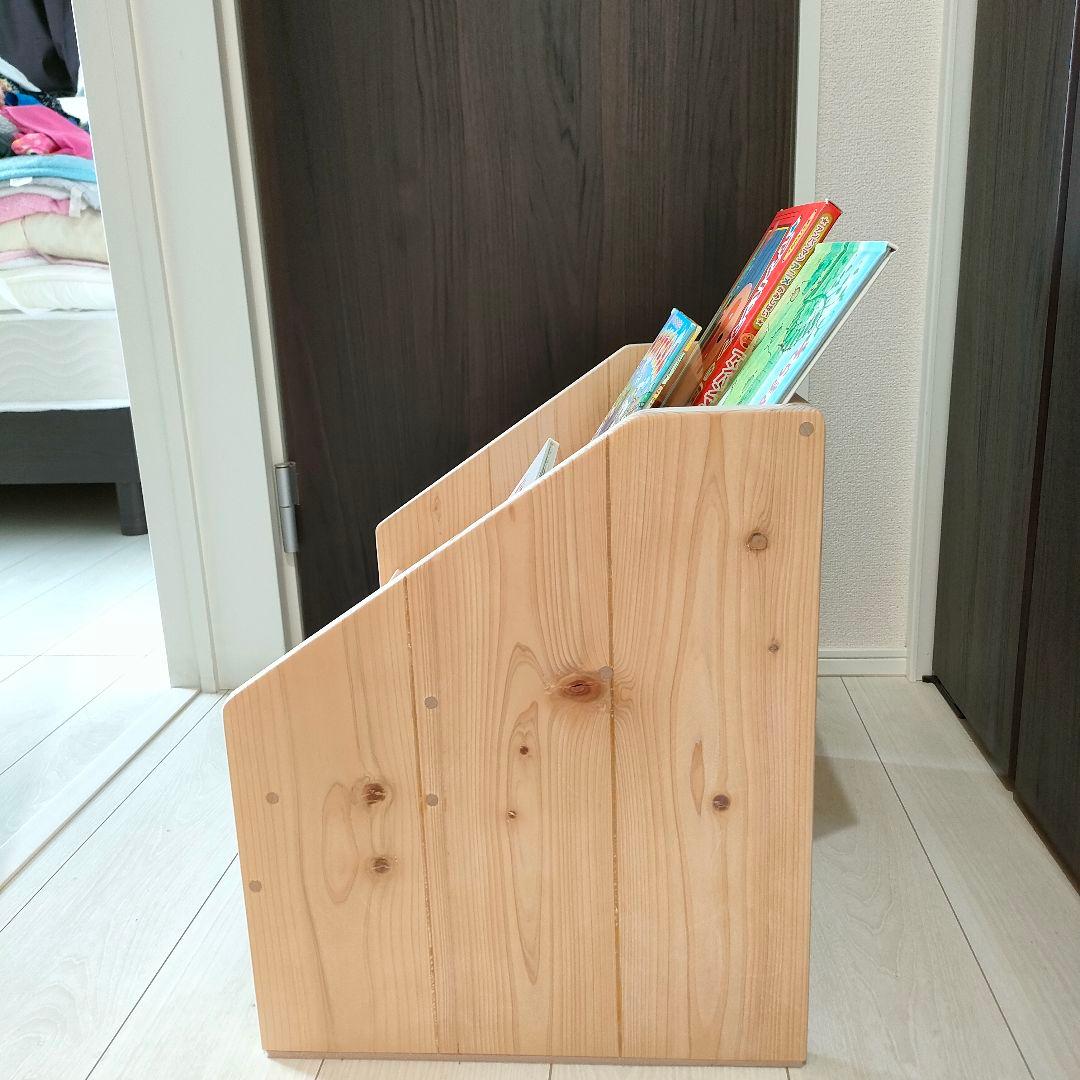 【ハンドメイド知育家具】モンテッソーリ式 絵本／天然ひのき材使用／出産祝いにも