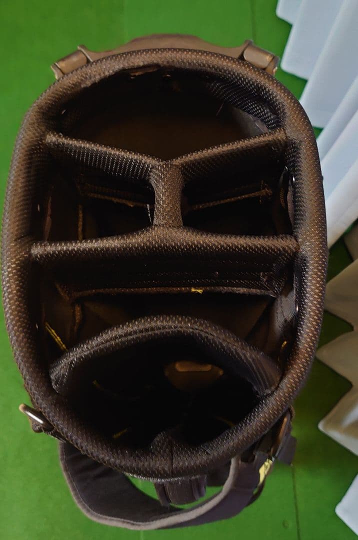 【美品】NIKE ゴルフバッグ　スタンドバッグ ブラック/イエロー