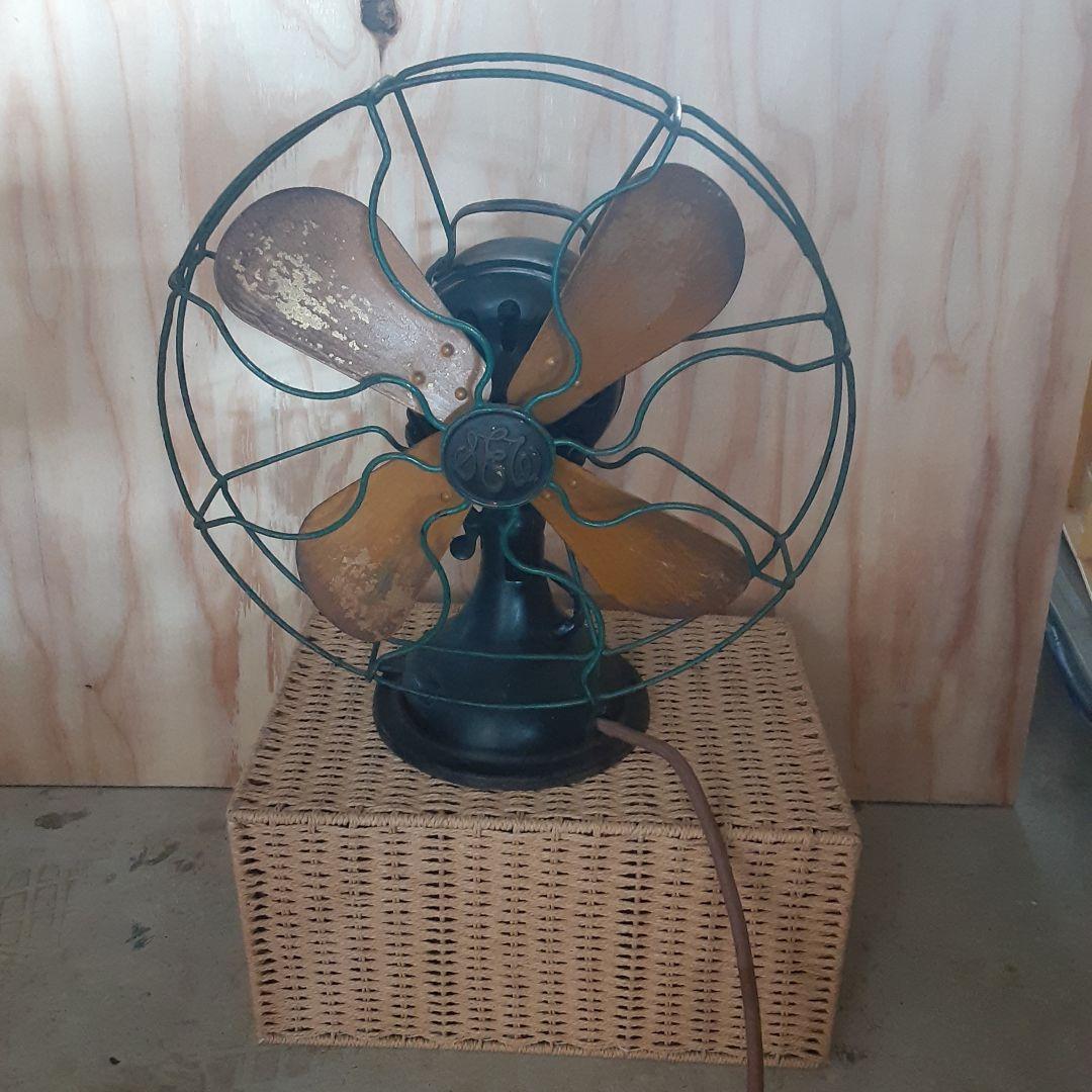 扇風機　ヴィンテージ　旧東芝製　ミニ扇風機