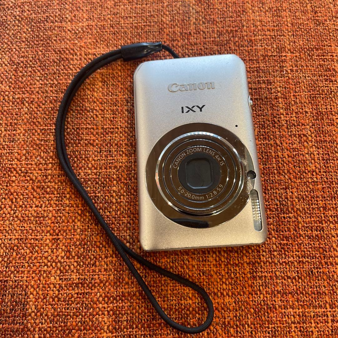 Canon IXY 210F デジタルカメラ シルバー 充電器無/動作未確認