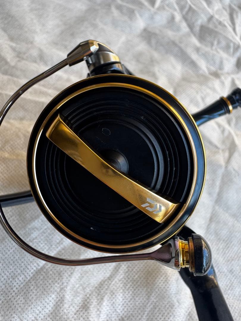 ※訳アリ　23ソルティガ4000XH +ゴメクサスリールスタンド