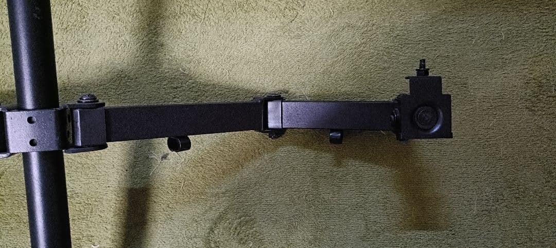 LG ディスプレイ 本体2台とモニターアーム