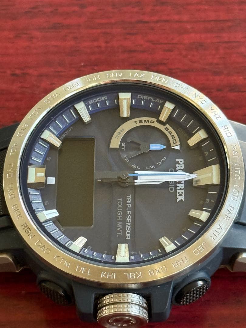 CASIO　PRO TREK デジタル腕時計 5578