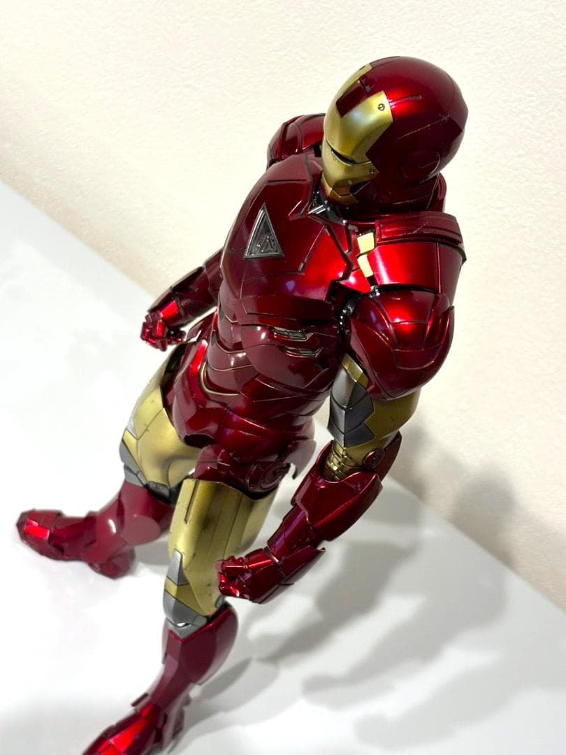 ホットトイズ1/6　アイアンマン・マーク6(ダイキャスト製)
