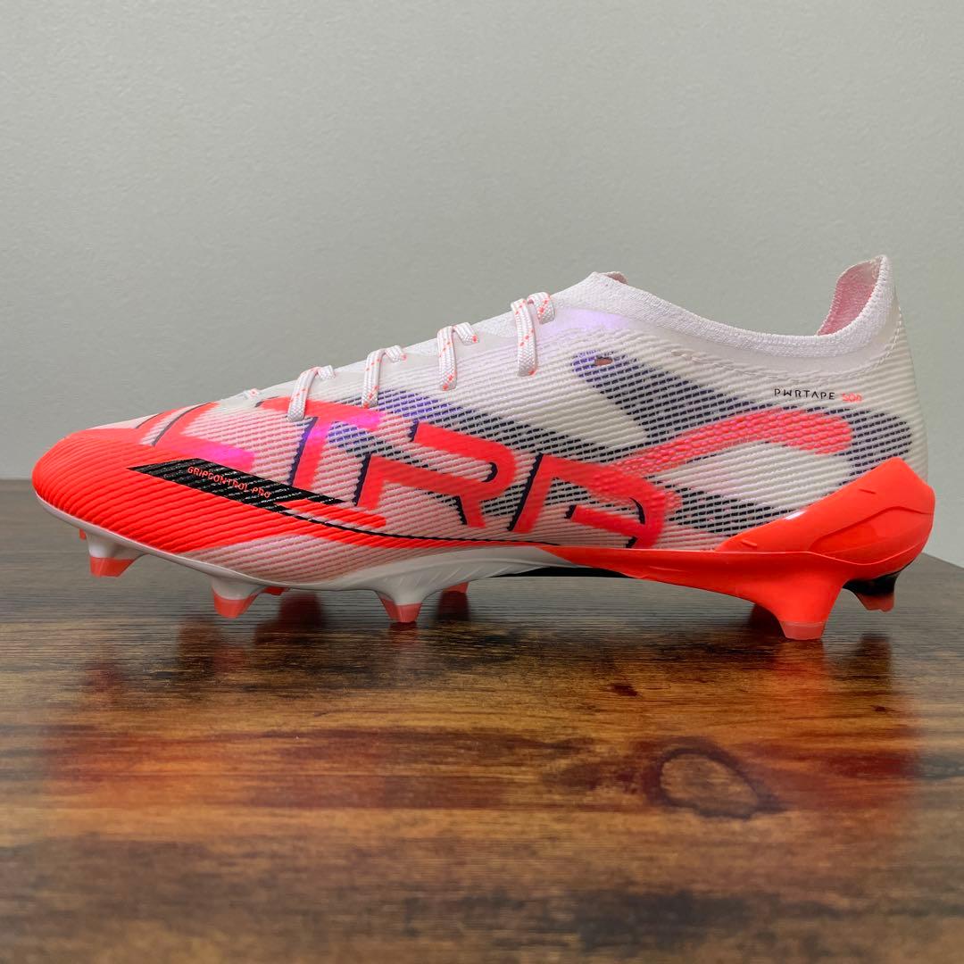 プーマ　ウルトラ 5 アルティメット FG　27cm　ホワイト　箱無し