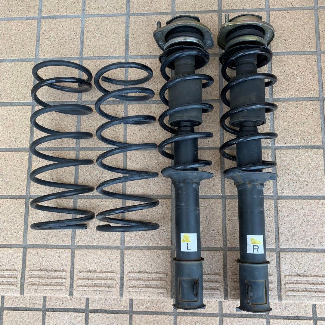 L700S ミラジーノ ストラット ショック&サスペンション アブソーバー