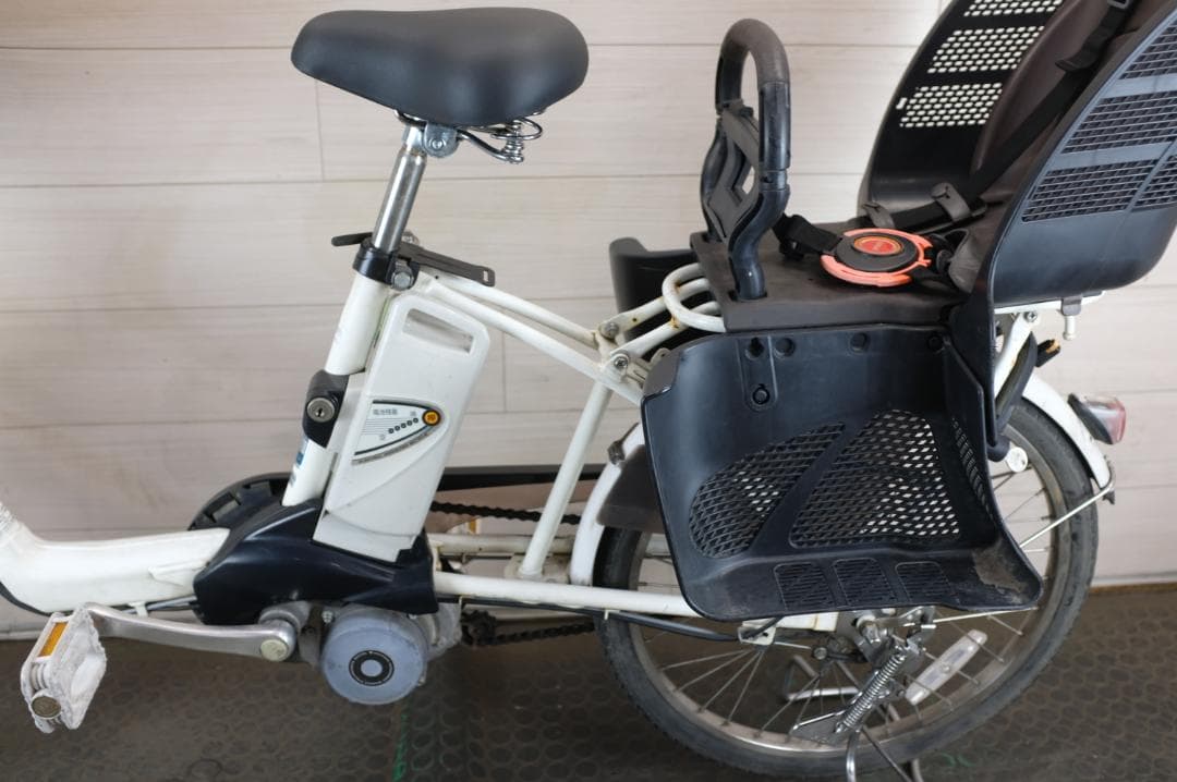 パナソニック ギュット　　20インチ　3段　13.2Ah（5点灯）充電器あり