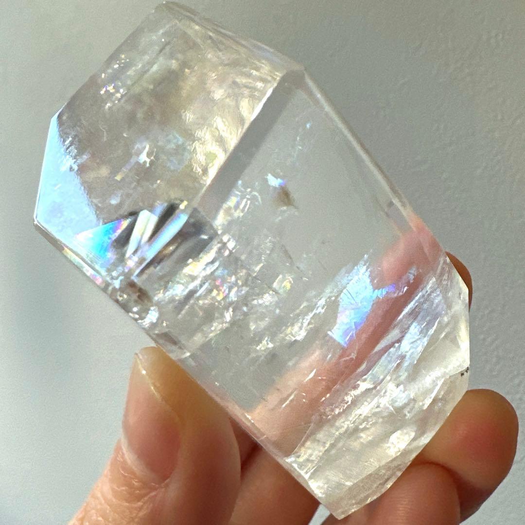 カルサイト　高品質　虹　プリズムレインボー　125.8g フリーフォーム