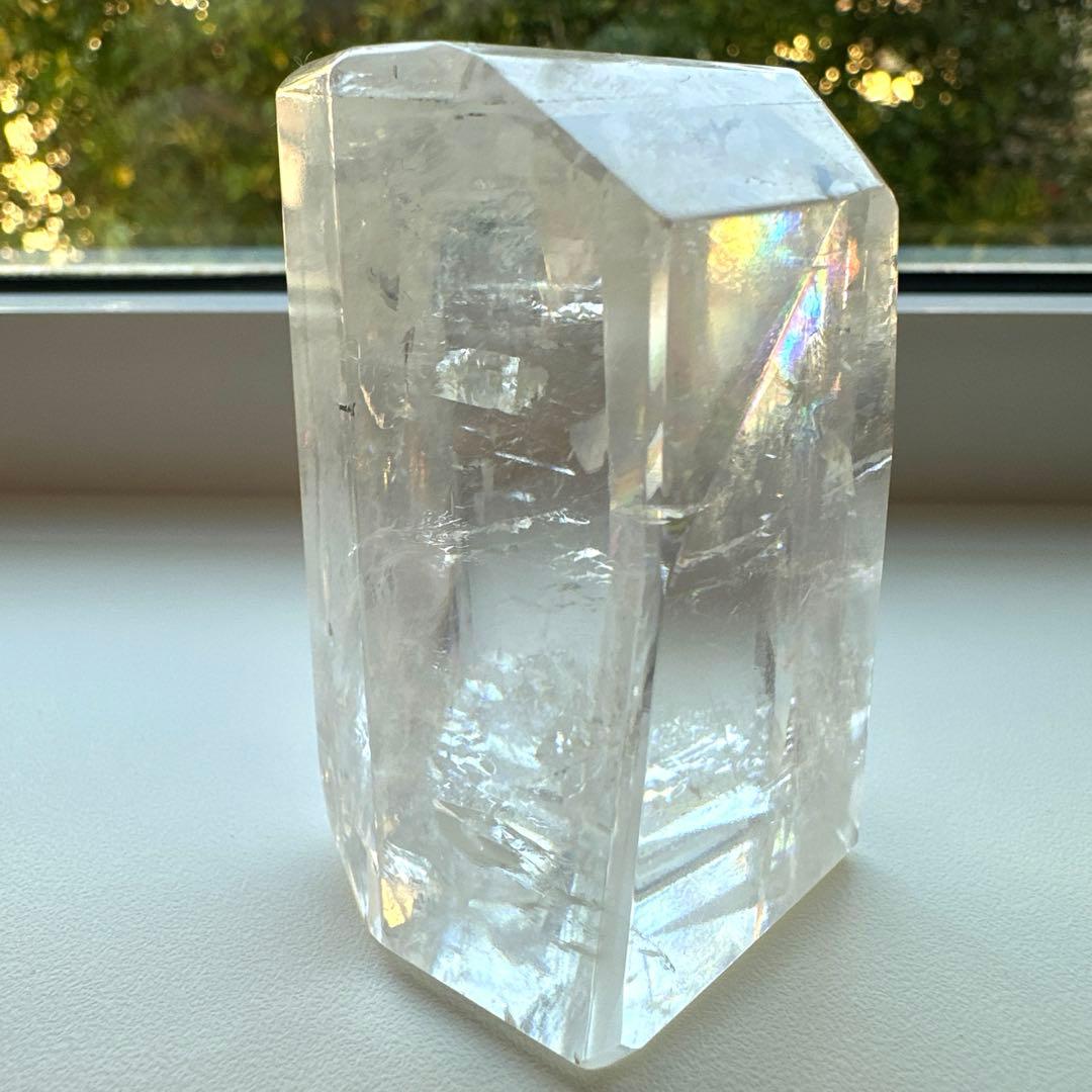 カルサイト　高品質　虹　プリズムレインボー　125.8g フリーフォーム