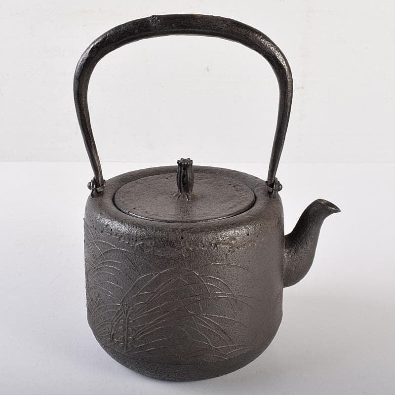 煎茶道具　南部鉄器　金澤雀州造　薄文　筒形　鉄瓶　鉄壷　D　R7746