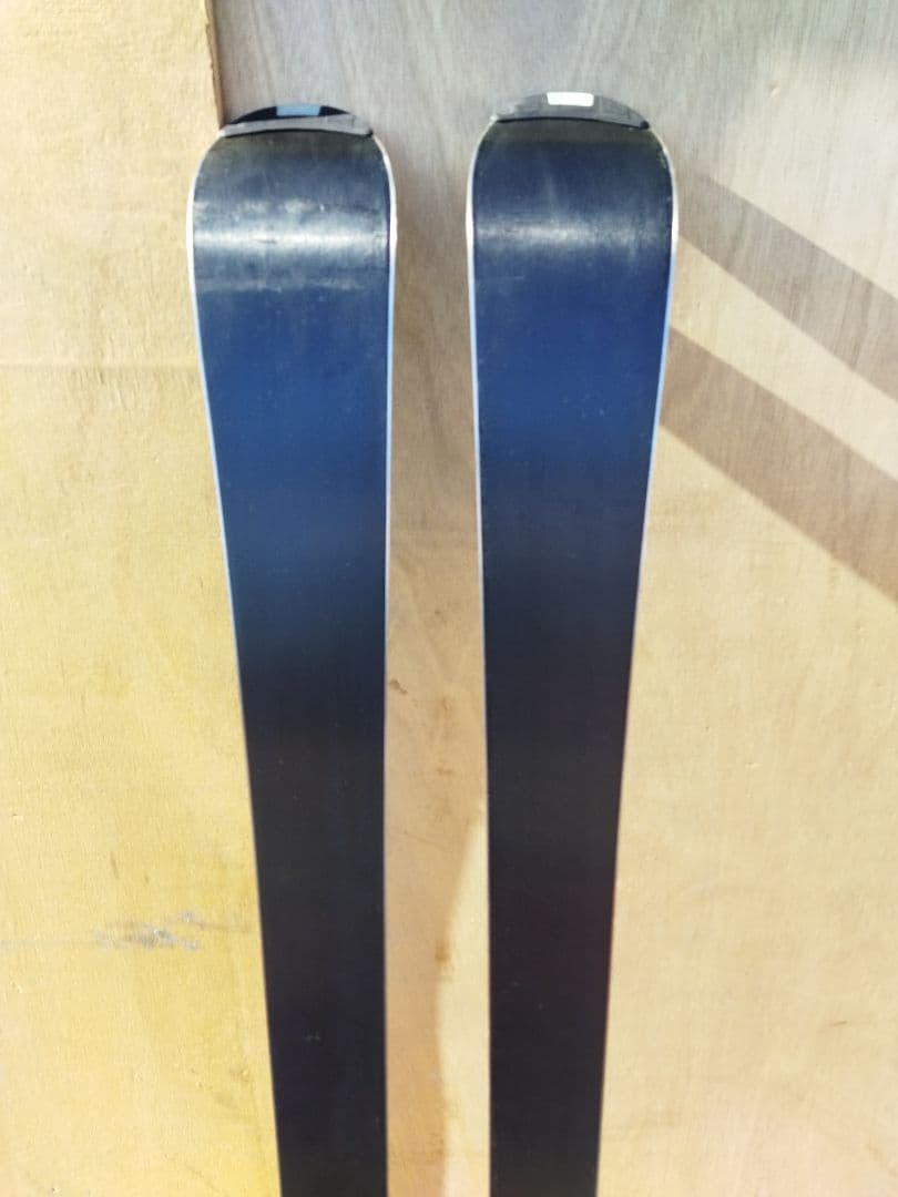 CROSS CARV X9 XERES スキー板　白　水色