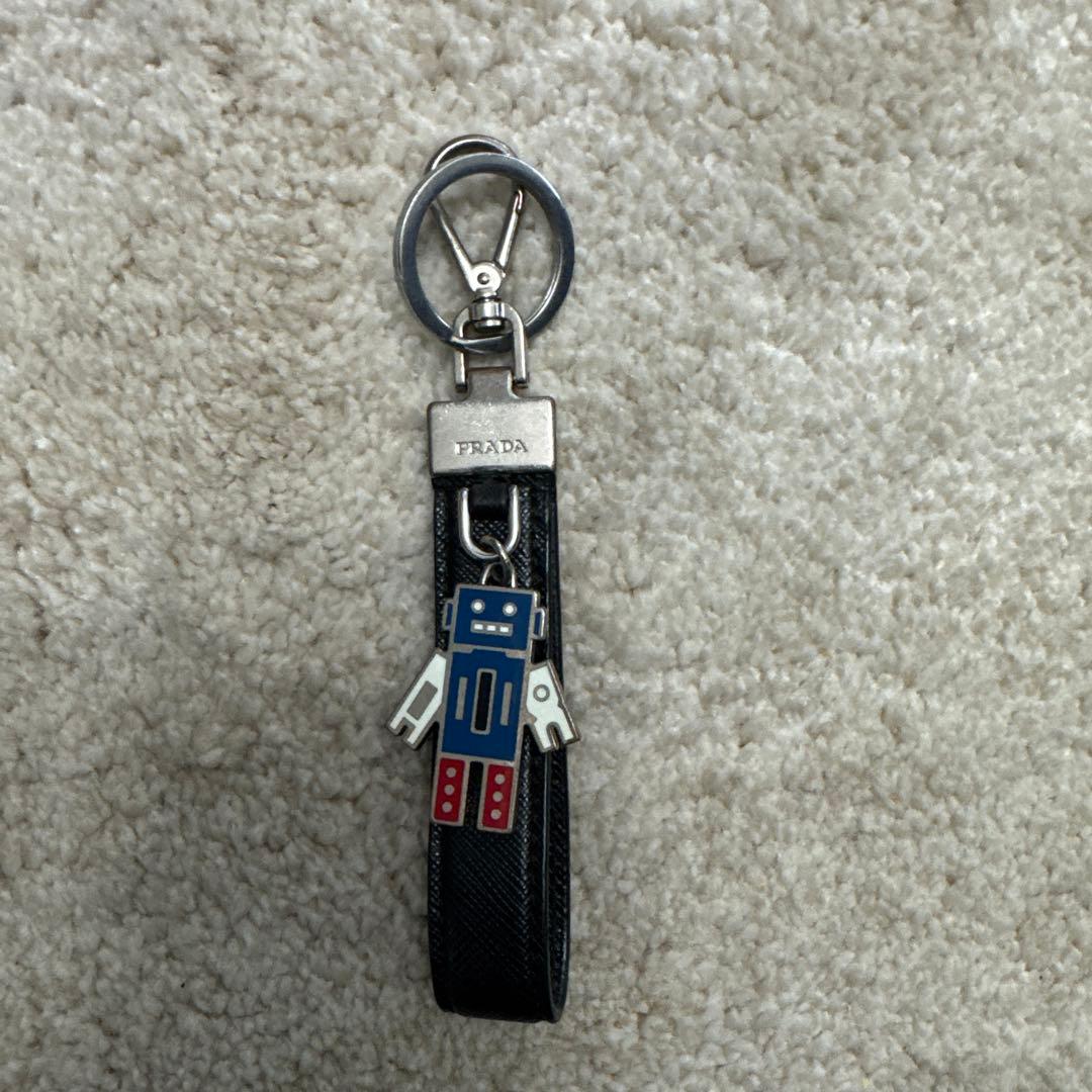 PRADA ロボット型キーホルダー ブラック