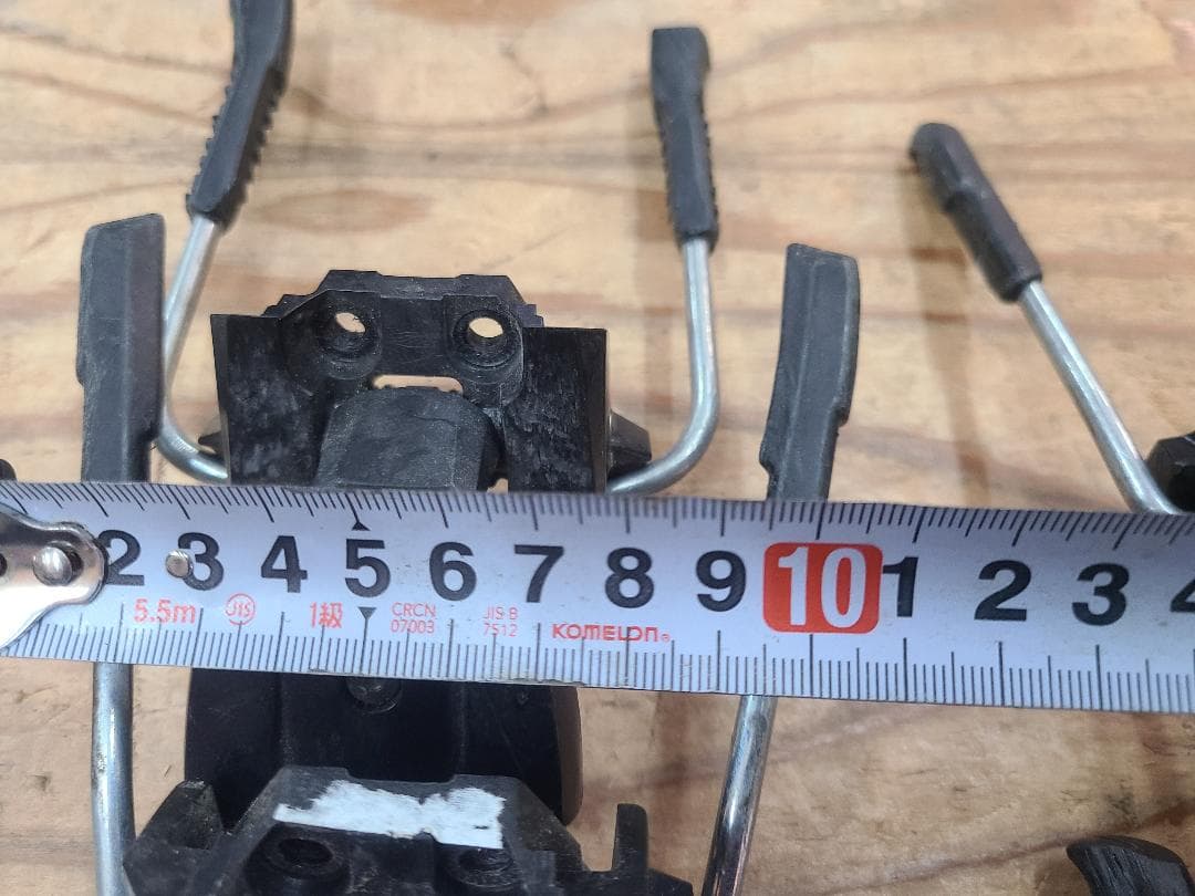 スキーブレーキの交換部品各種 x16