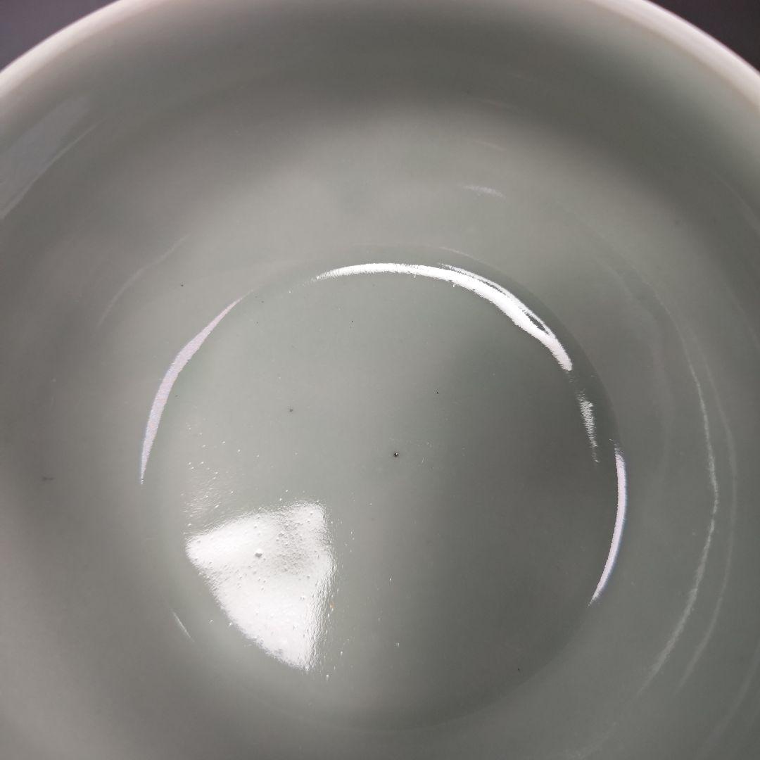 イ653 水指『龍泉窯』『青磁砧牡丹文　水指　替塗蓋付　共箱』茶道具