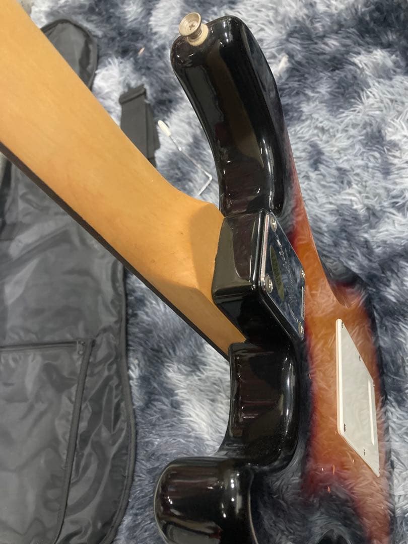 (K)Mavis メイビス　エレキギター SERIAL NO.320081