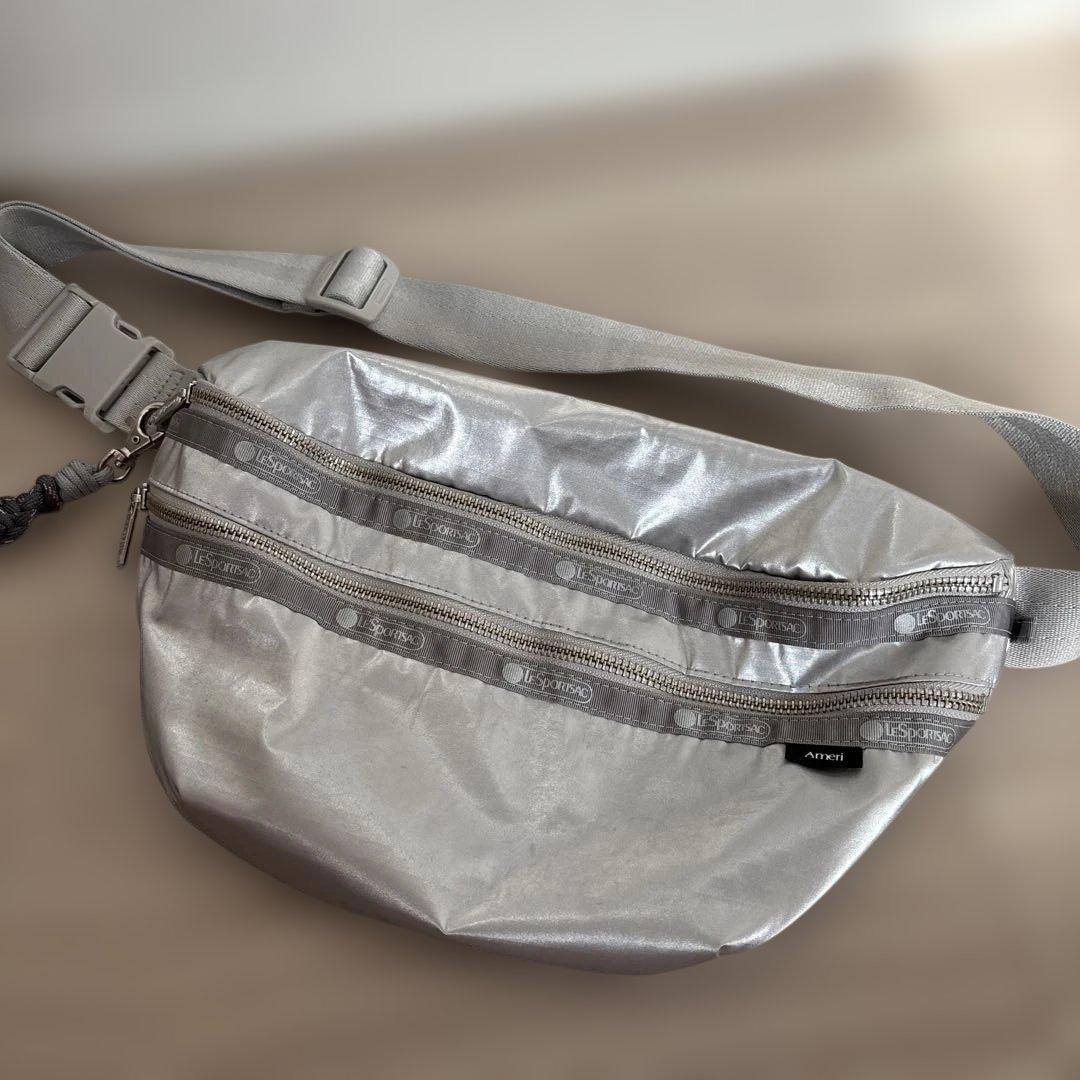 【完売品】Ameri✖️LE SPORTSAC シルバー ボディバッグ